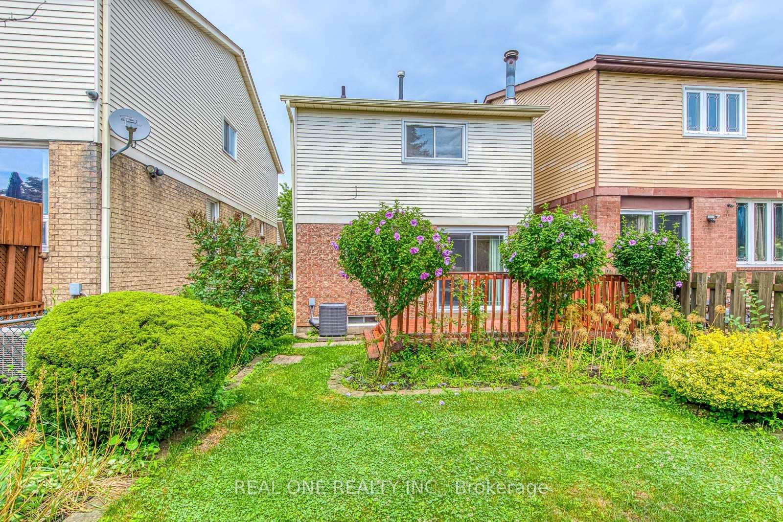 Photo 38 of 741 Queensbridge Drive, Mississauga, Creditview — HOMEH