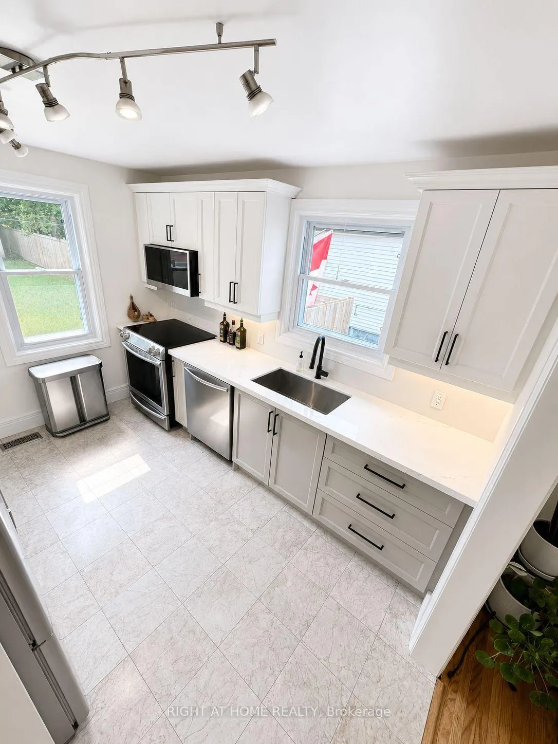 Photo 12 of 31 Dorothy Street, Hamilton, Balfour — HOMEH