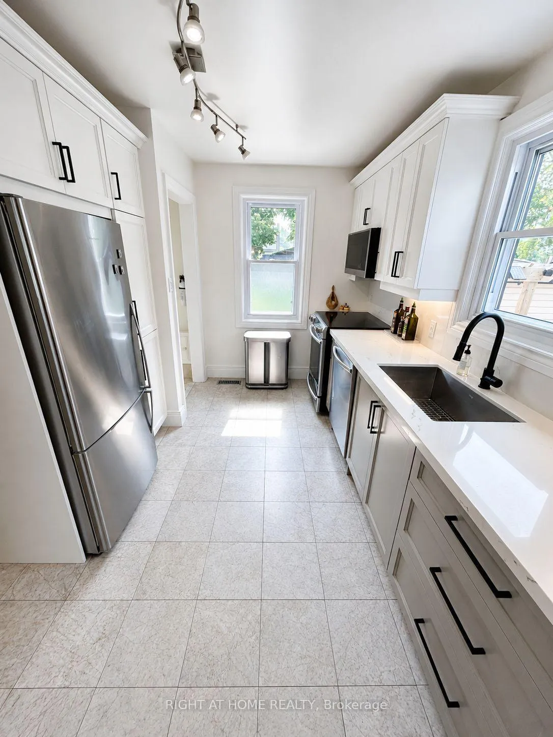 Photo 13 of 31 Dorothy Street, Hamilton, Balfour — HOMEH