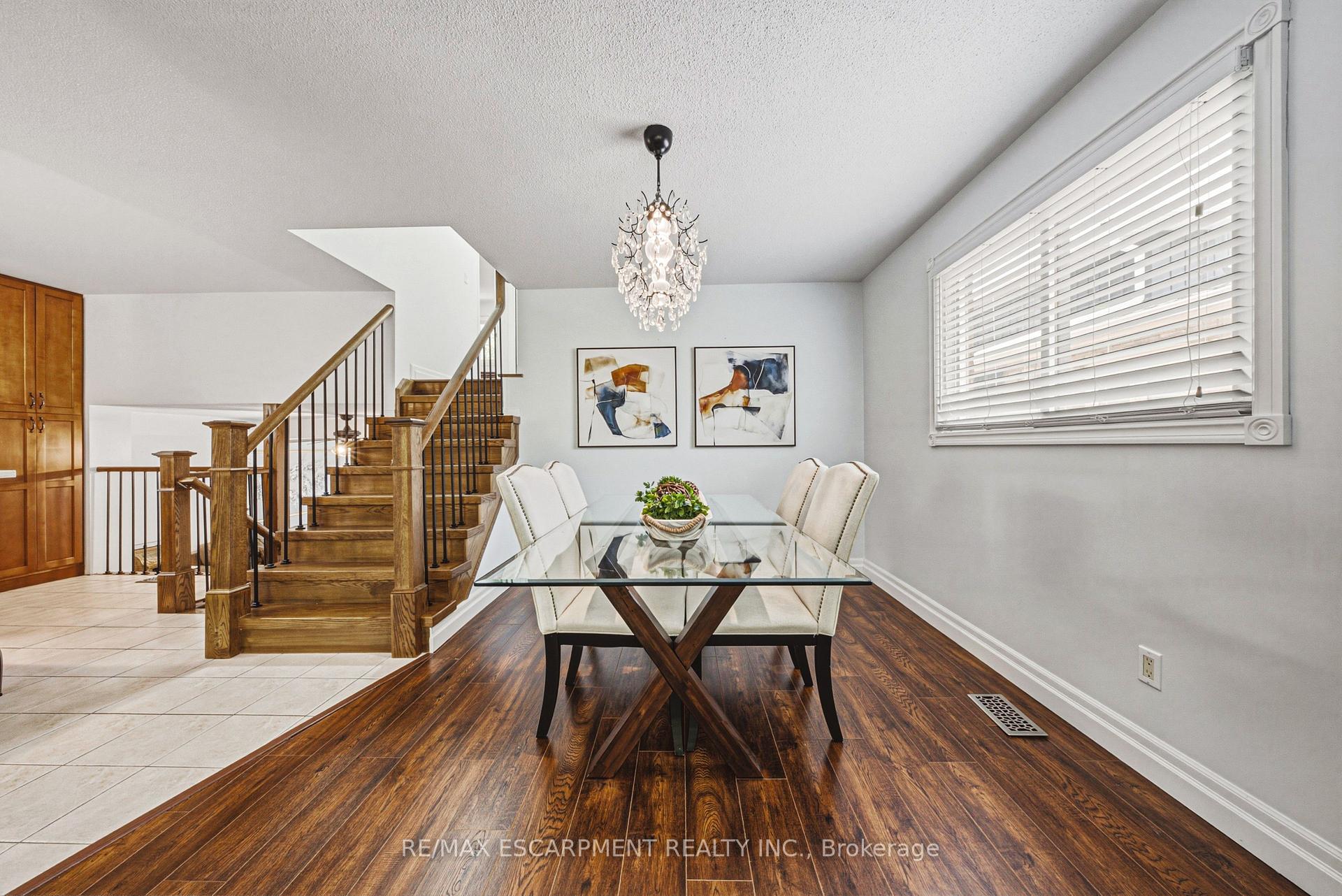 Photo 10 of 2206 Donald Road, Burlington, Headon — HOMEH