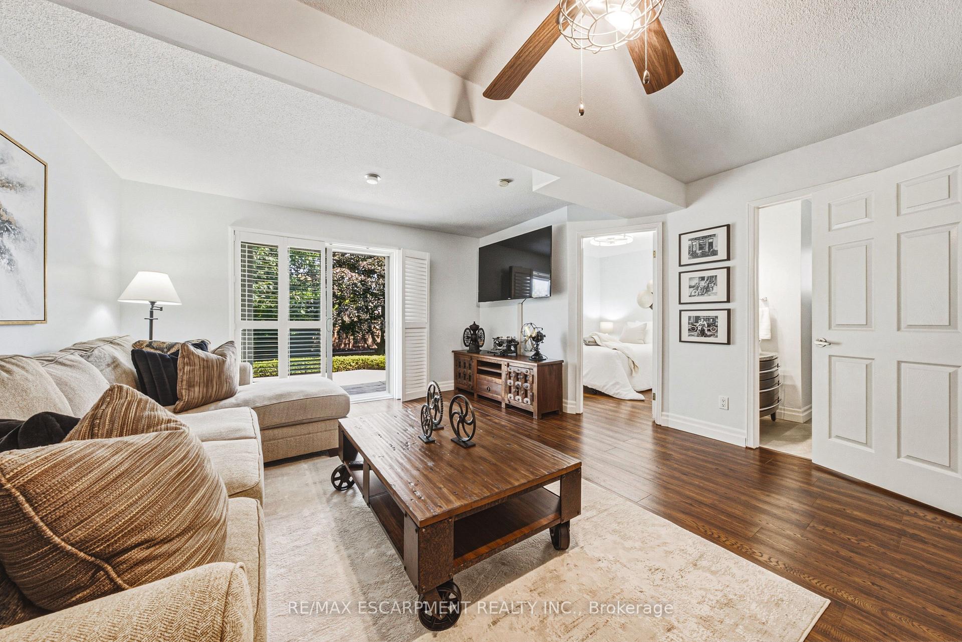 Photo 18 of 2206 Donald Road, Burlington, Headon — HOMEH
