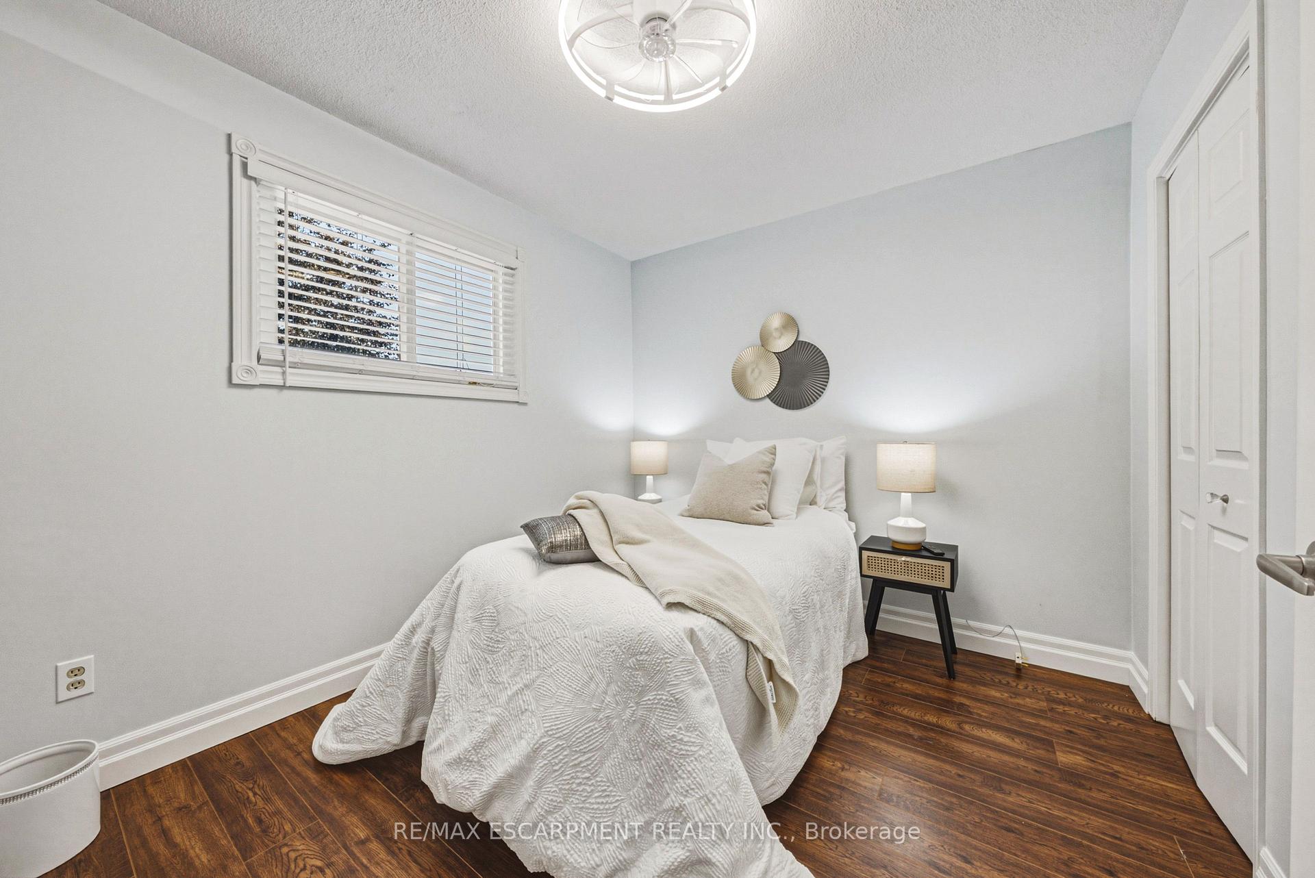 Photo 22 of 2206 Donald Road, Burlington, Headon — HOMEH