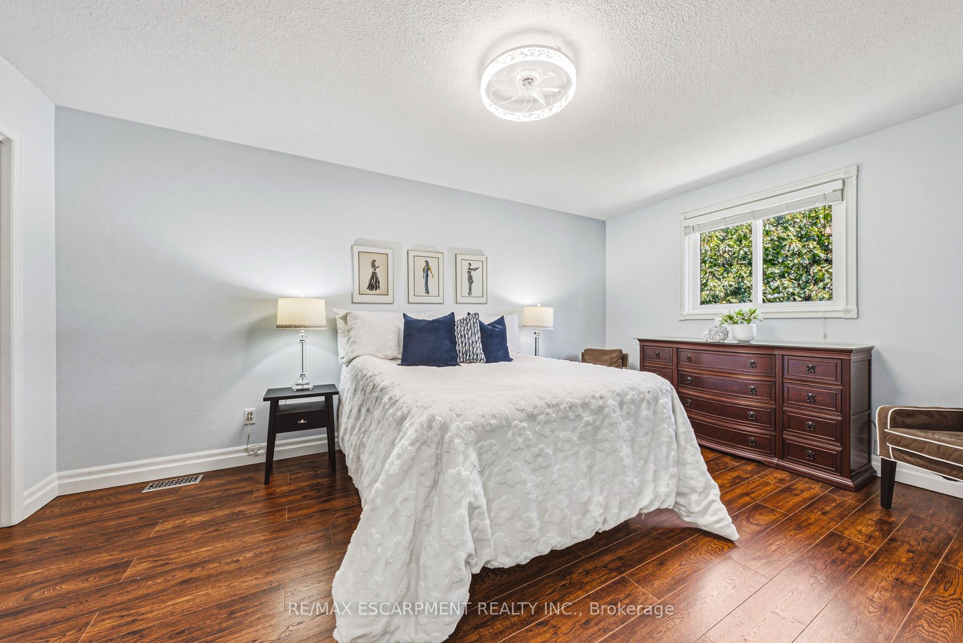 Photo 24 of 2206 Donald Road, Burlington, Headon — HOMEH
