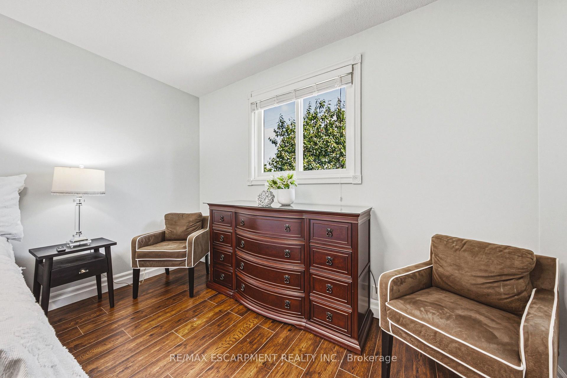 Photo 26 of 2206 Donald Road, Burlington, Headon — HOMEH
