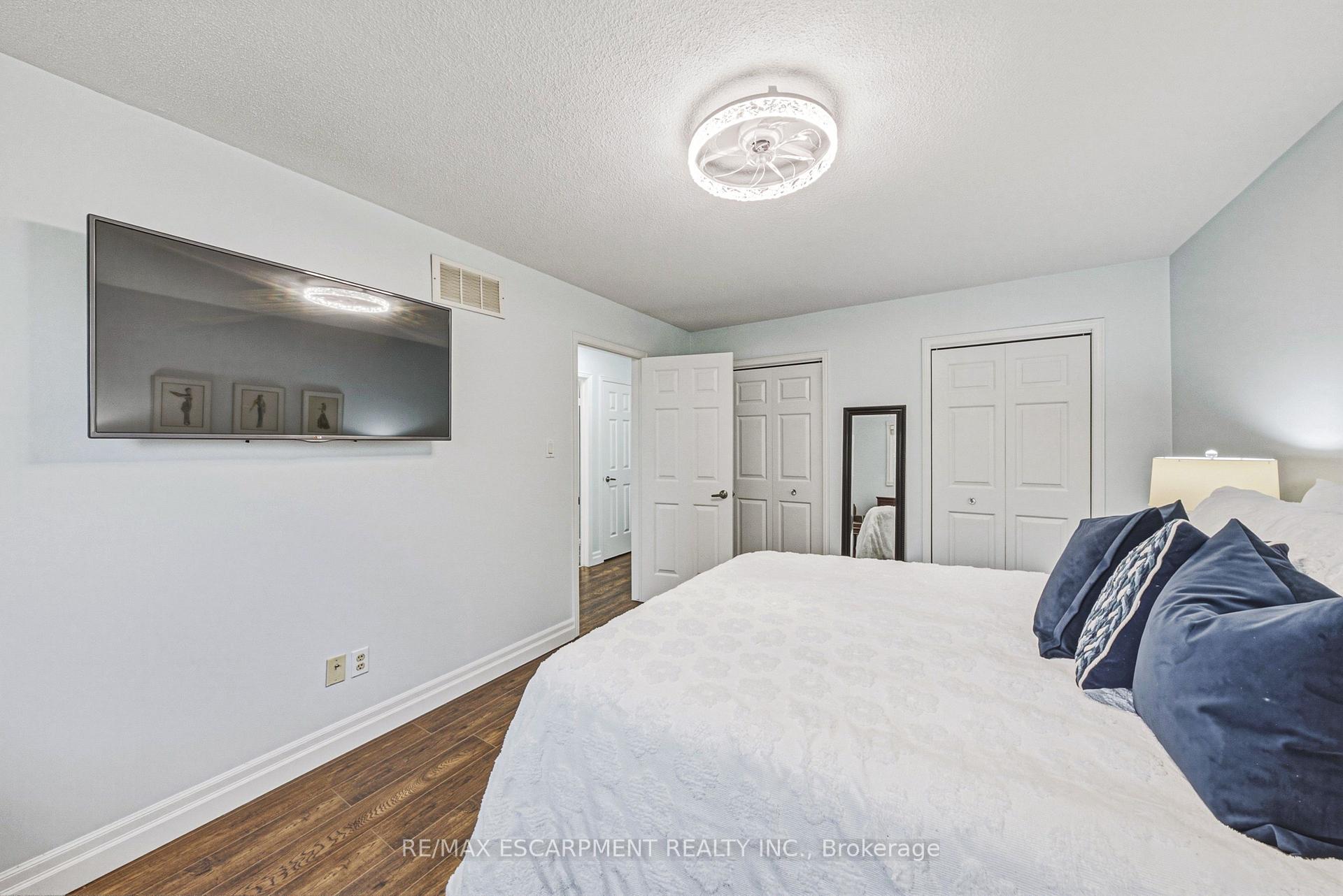 Photo 27 of 2206 Donald Road, Burlington, Headon — HOMEH