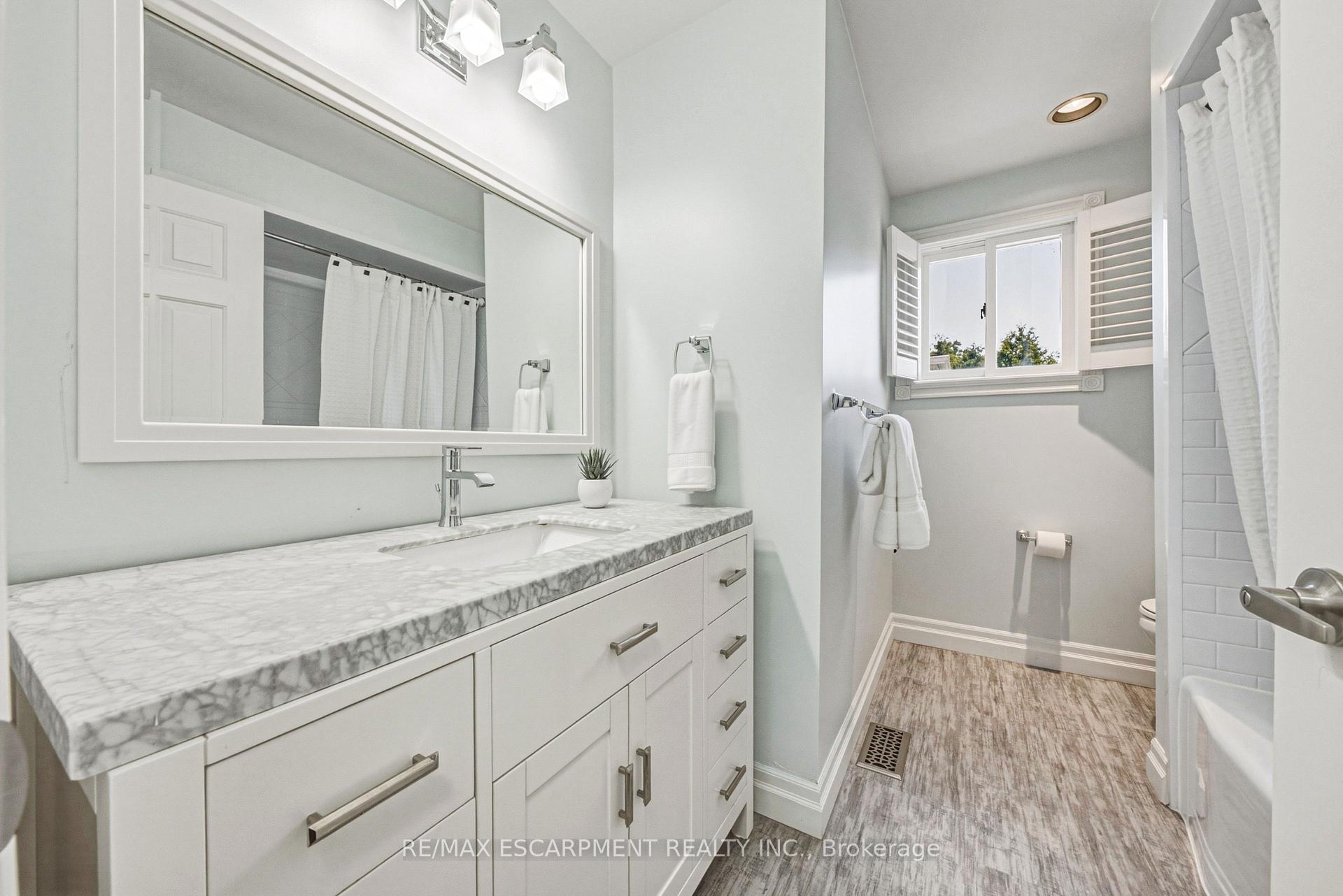 Photo 28 of 2206 Donald Road, Burlington, Headon — HOMEH