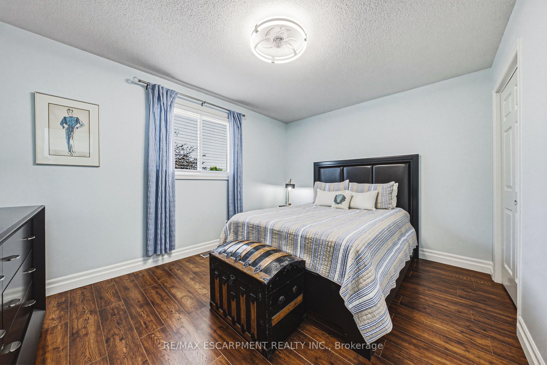 Photo 29 of 2206 Donald Road, Burlington, Headon — HOMEH