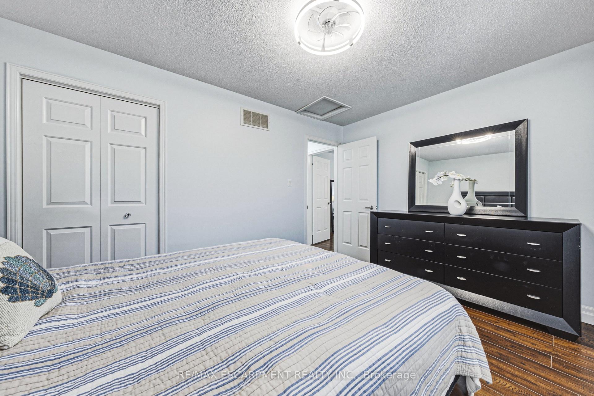 Photo 30 of 2206 Donald Road, Burlington, Headon — HOMEH