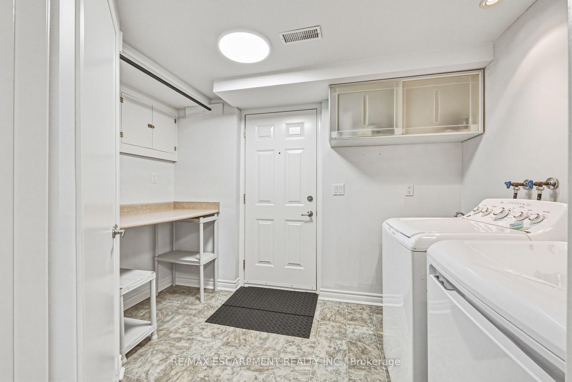 Photo 36 of 2206 Donald Road, Burlington, Headon — HOMEH