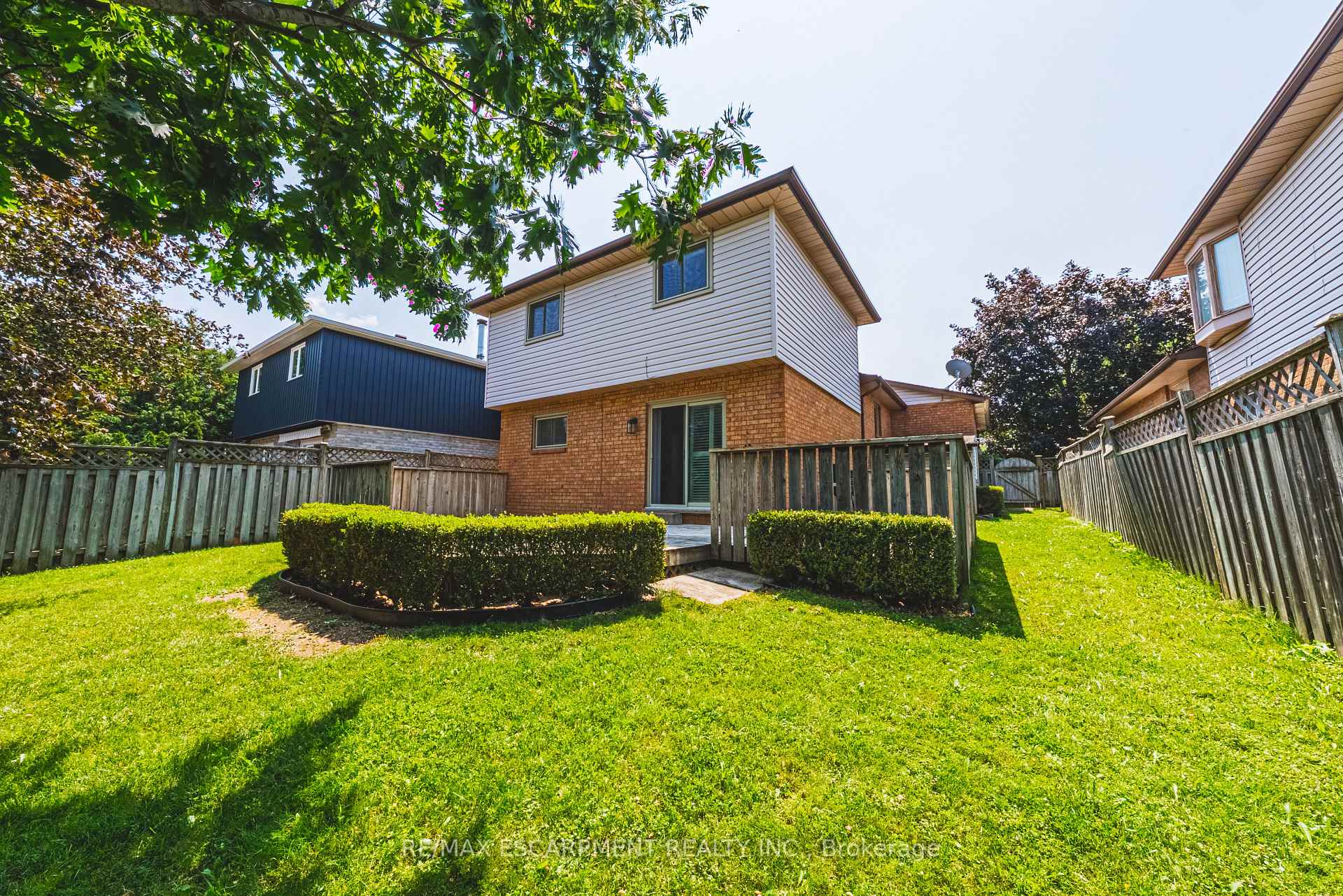 Photo 39 of 2206 Donald Road, Burlington, Headon — HOMEH