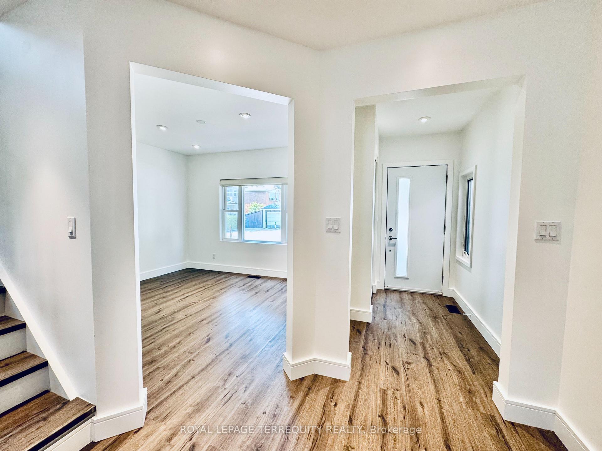 Photo 3 of 37 White Avenue, Toronto, Rockcliffe-Smythe — HOMEH