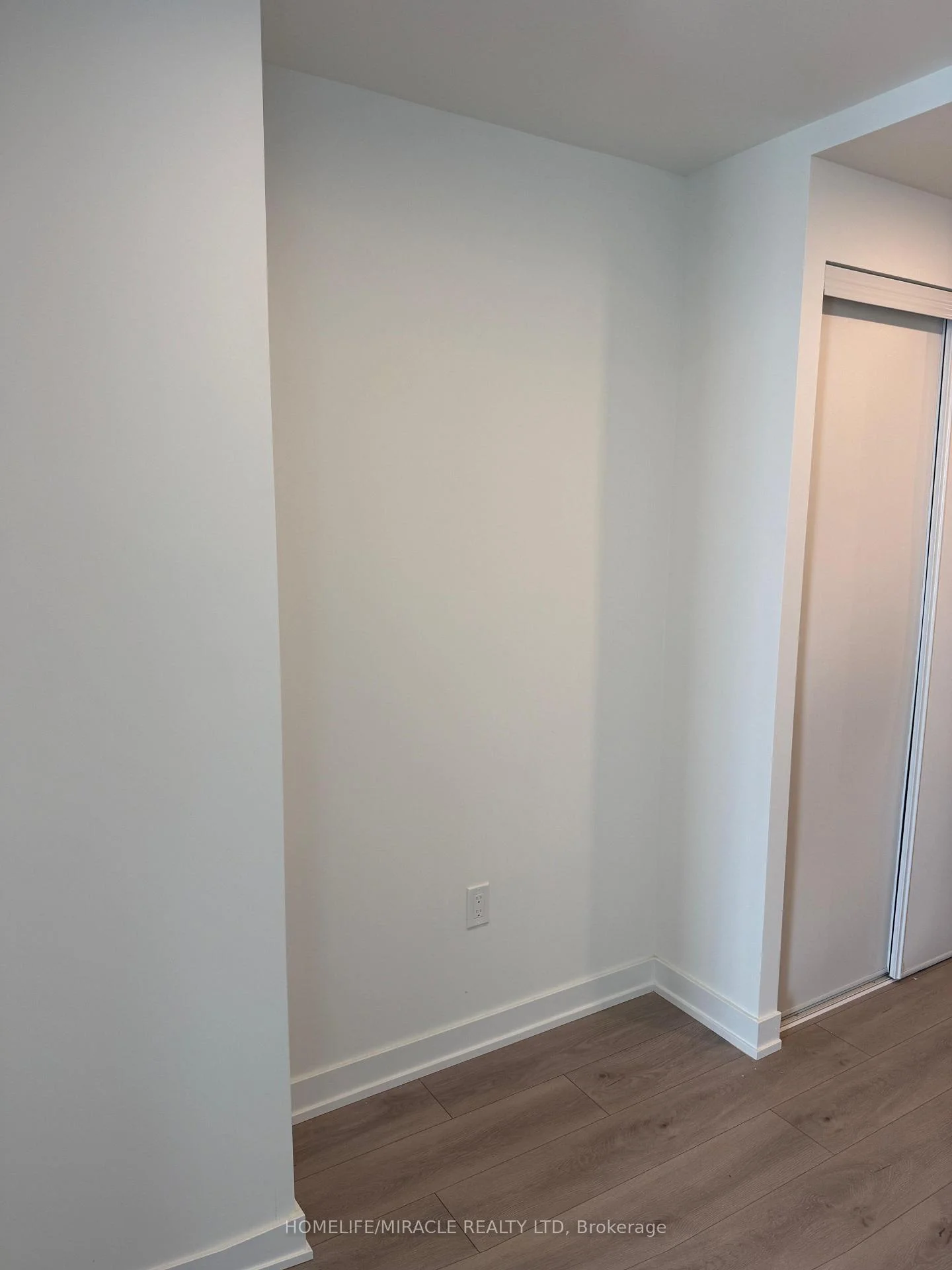 Photo 4 of Unit 2913, 1 Fairview Road, Mississauga, Mississauga Valleys — HOMEH