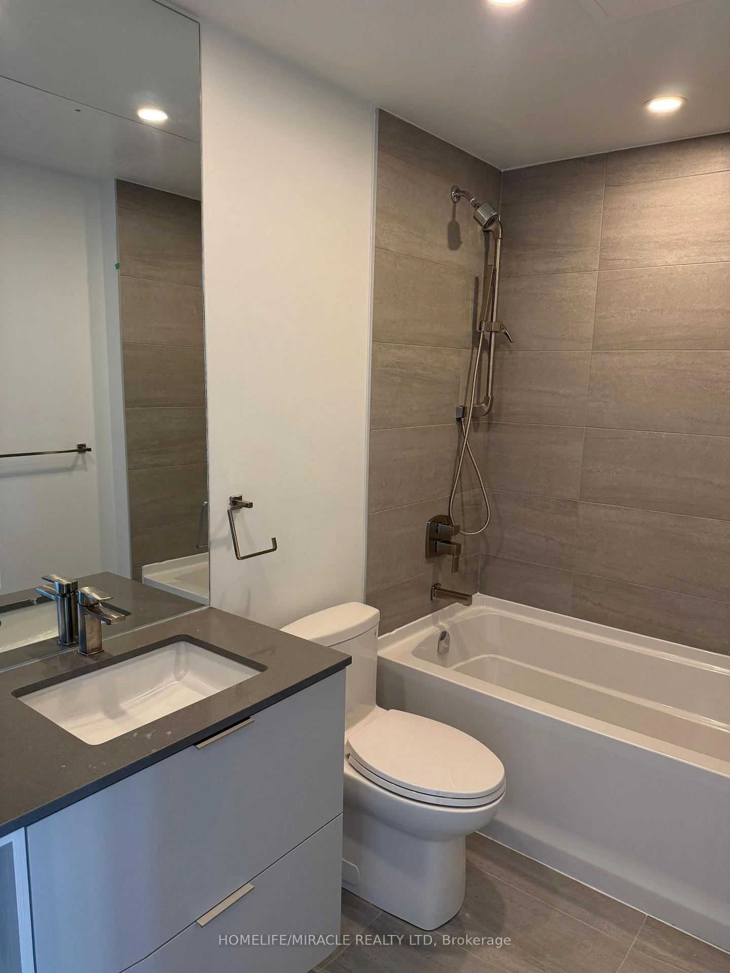Photo 11 of Unit 2913, 1 Fairview Road, Mississauga, Mississauga Valleys — HOMEH