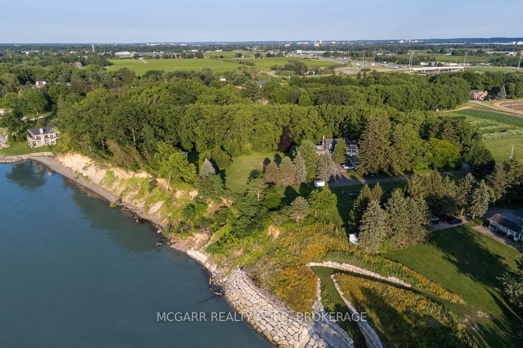 Photo 3 of 1258 Lakeshore Street W, St. Catharines, Rural Port — HOMEH