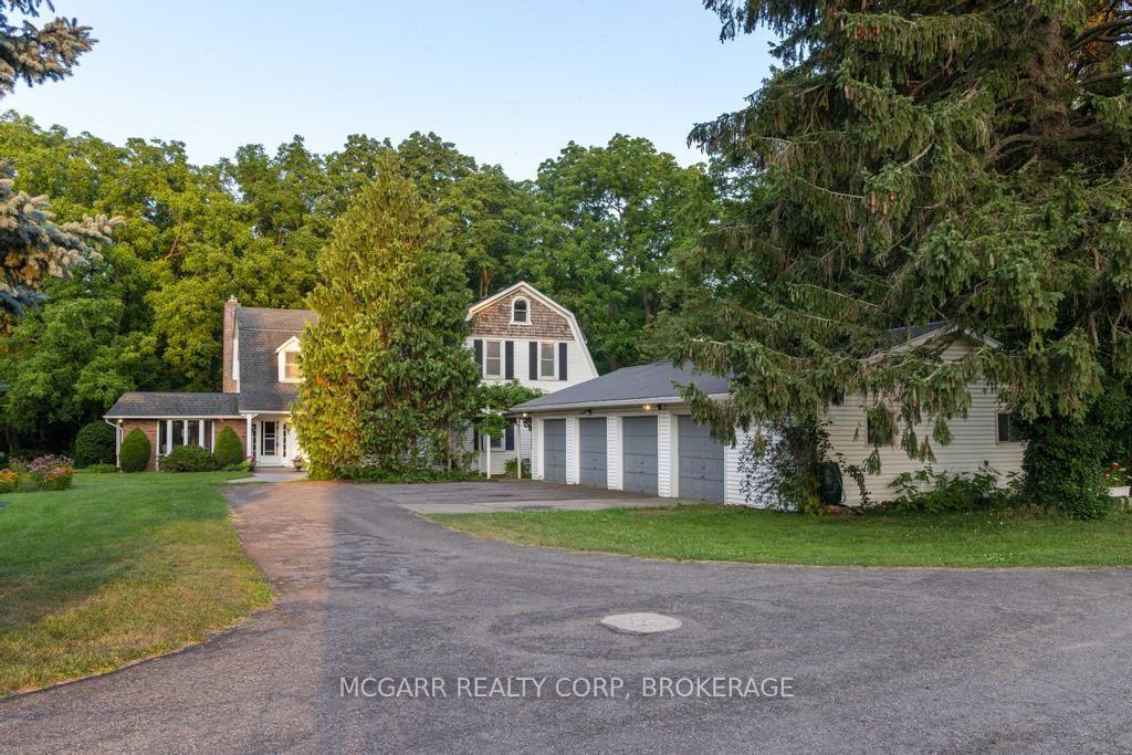 Photo 4 of 1258 Lakeshore Street W, St. Catharines, Rural Port — HOMEH