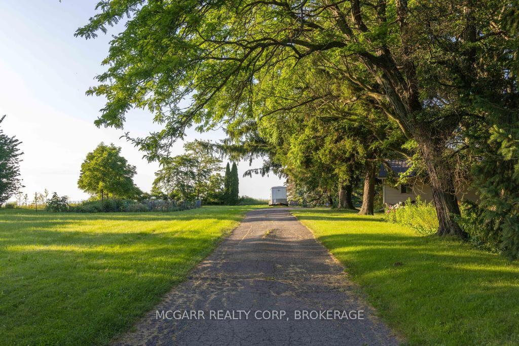 Photo 7 of 1258 Lakeshore Street W, St. Catharines, Rural Port — HOMEH