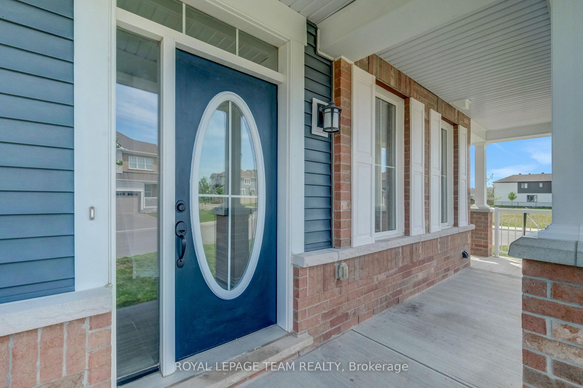 Photo 5 of 133 Celestial Grove, Ottawa, Barrhaven - Half Moon Bay — HOMEH