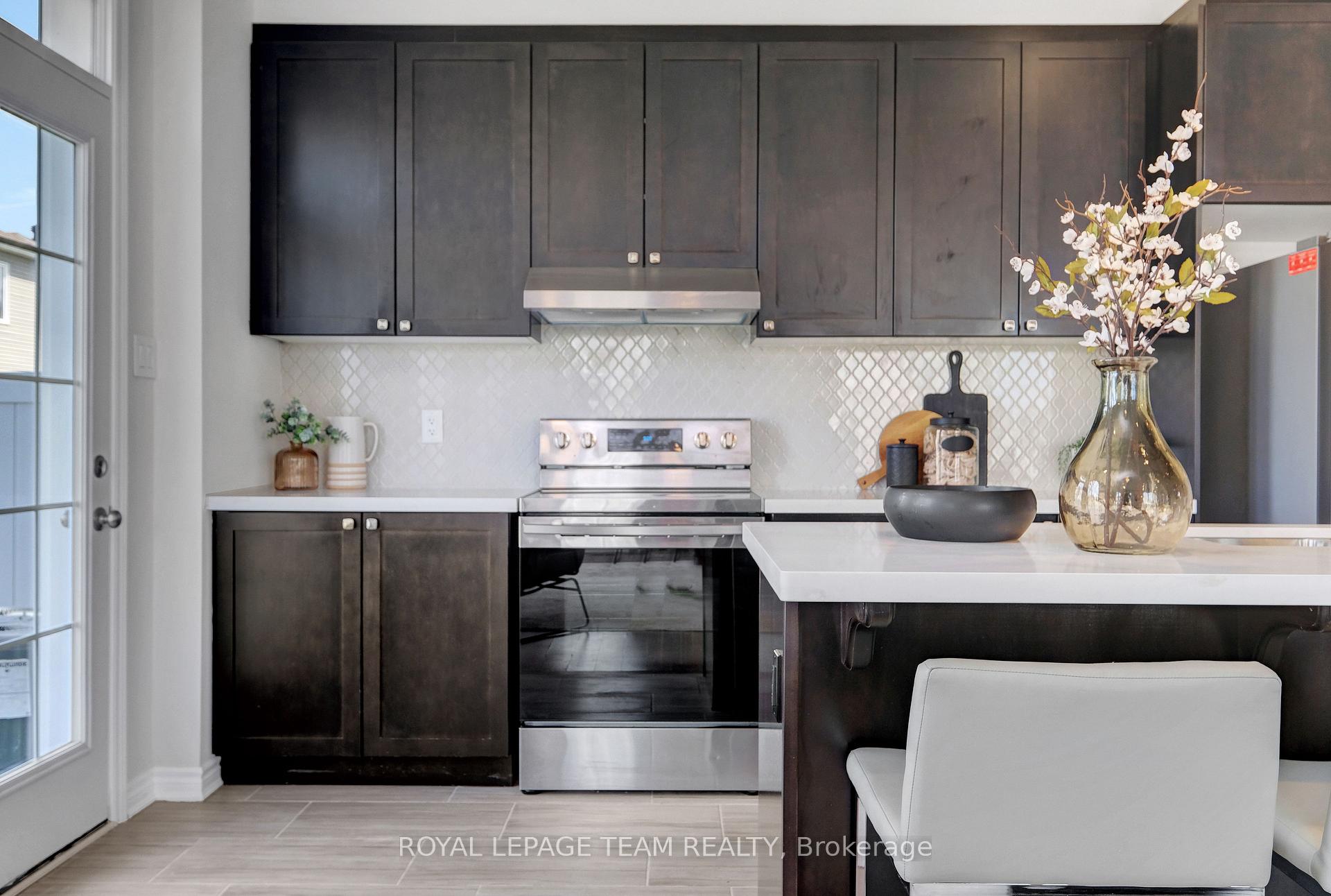 Photo 21 of 133 Celestial Grove, Ottawa, Barrhaven - Half Moon Bay — HOMEH