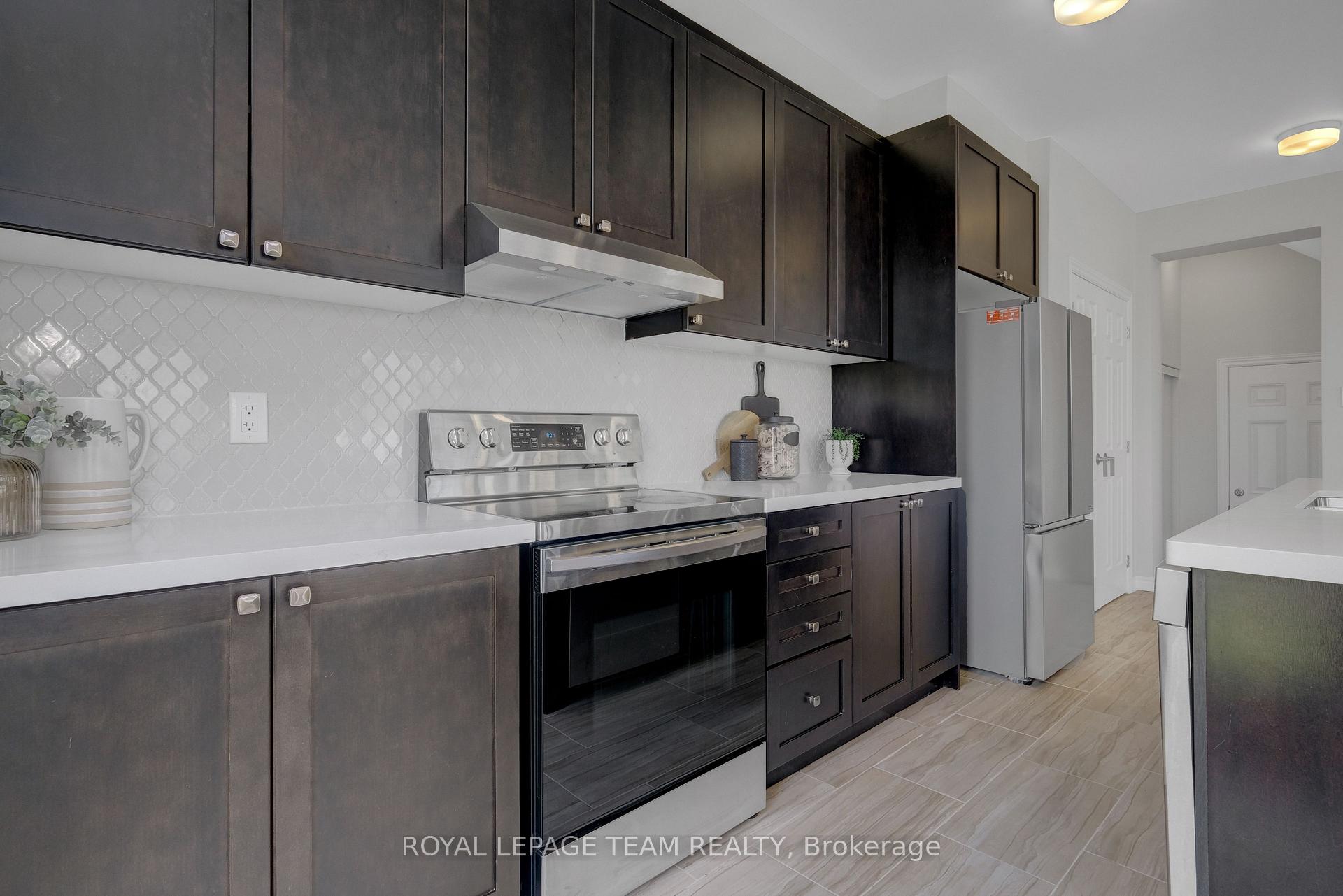 Photo 25 of 133 Celestial Grove, Ottawa, Barrhaven - Half Moon Bay — HOMEH