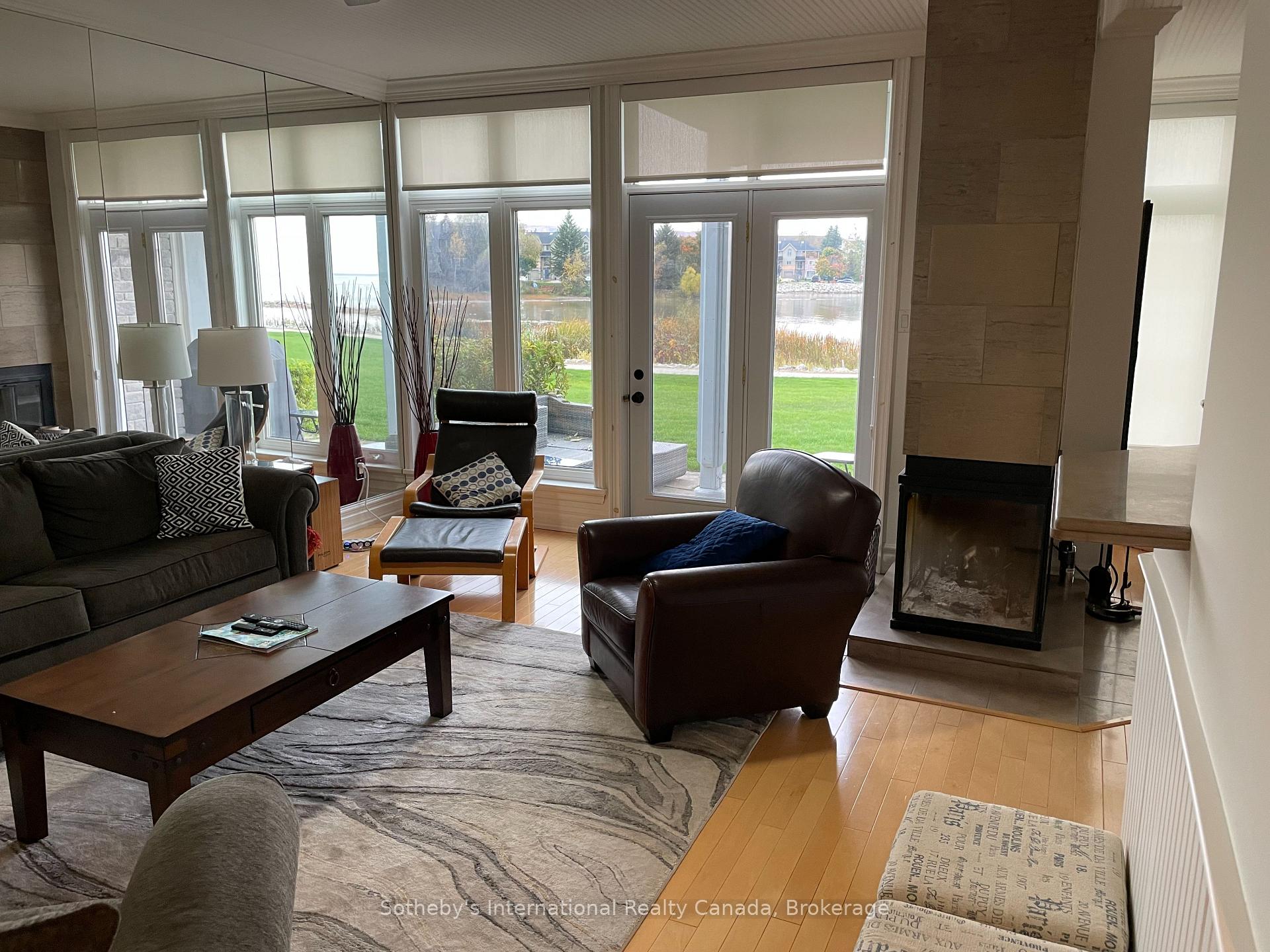 Photo 6 of 871 Suncrest Circle, Collingwood — HOMEH