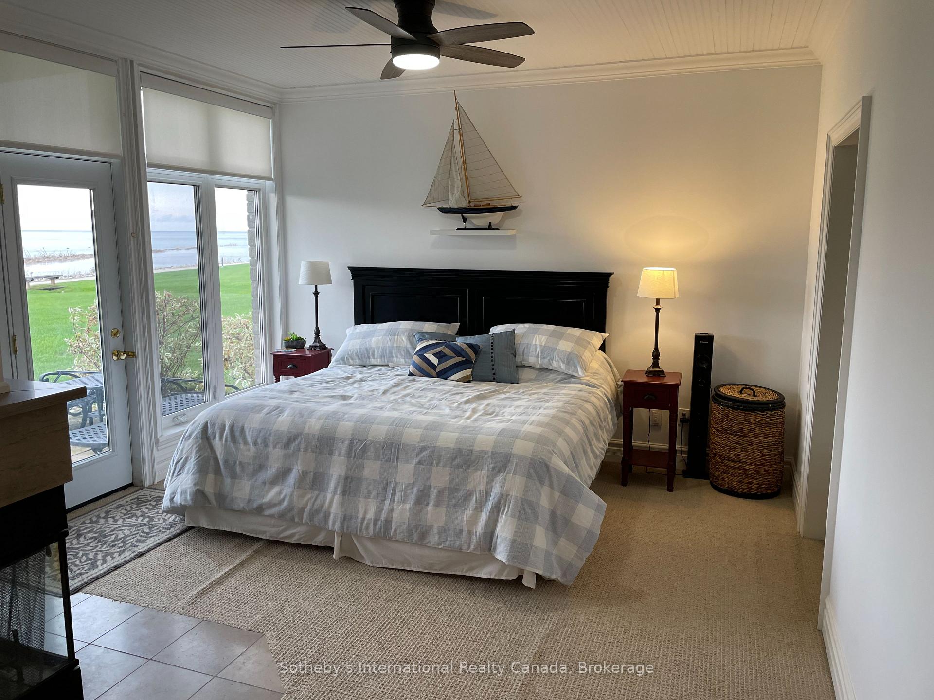 Photo 14 of 871 Suncrest Circle, Collingwood — HOMEH