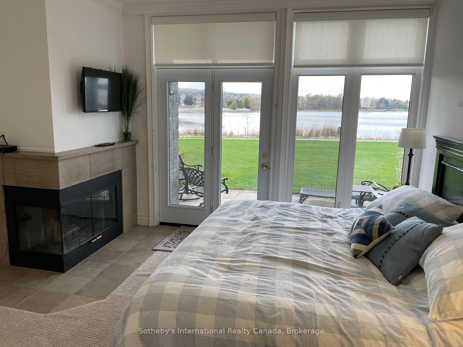 Photo 16 of 871 Suncrest Circle, Collingwood — HOMEH