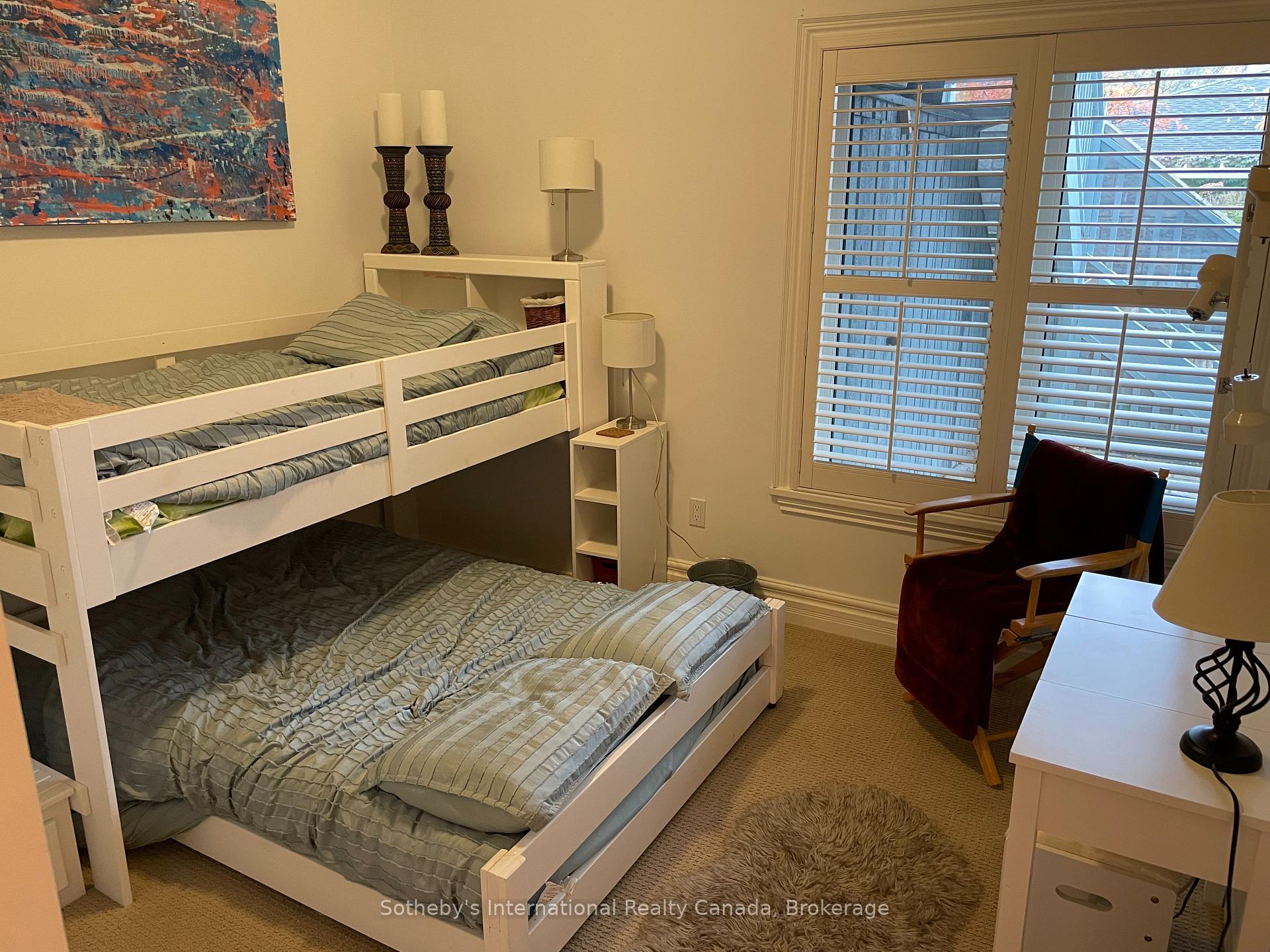 Photo 17 of 871 Suncrest Circle, Collingwood — HOMEH
