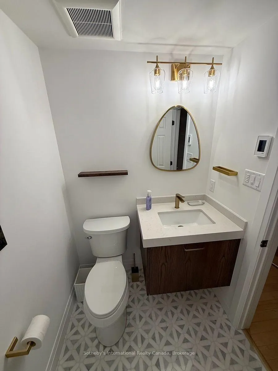 Photo 18 of 871 Suncrest Circle, Collingwood — HOMEH