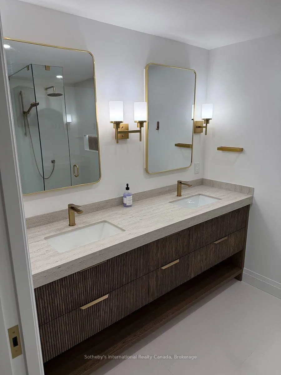 Photo 22 of 871 Suncrest Circle, Collingwood — HOMEH