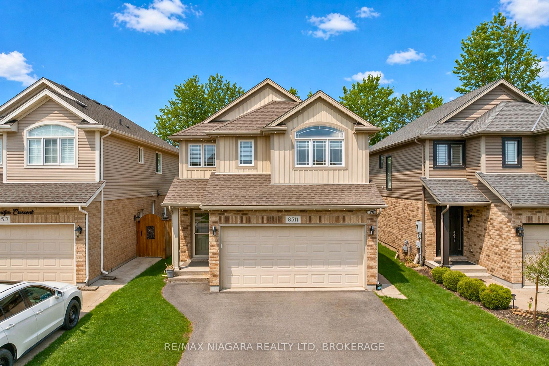 Front of 8511 Jennifer Crescent