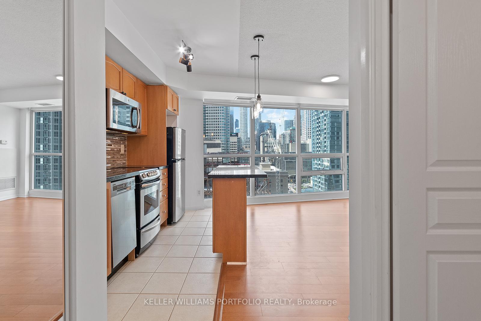 Photo 2 of Unit 1504, 18 Yonge Street, Toronto, Waterfront Communities — HOMEH