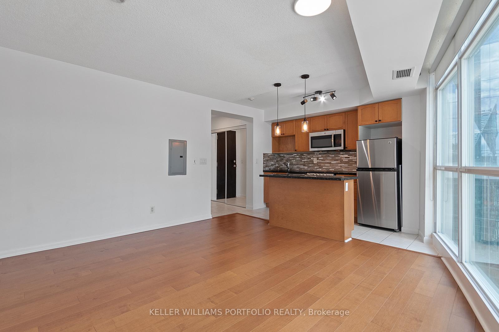 Photo 9 of Unit 1504, 18 Yonge Street, Toronto, Waterfront Communities — HOMEH
