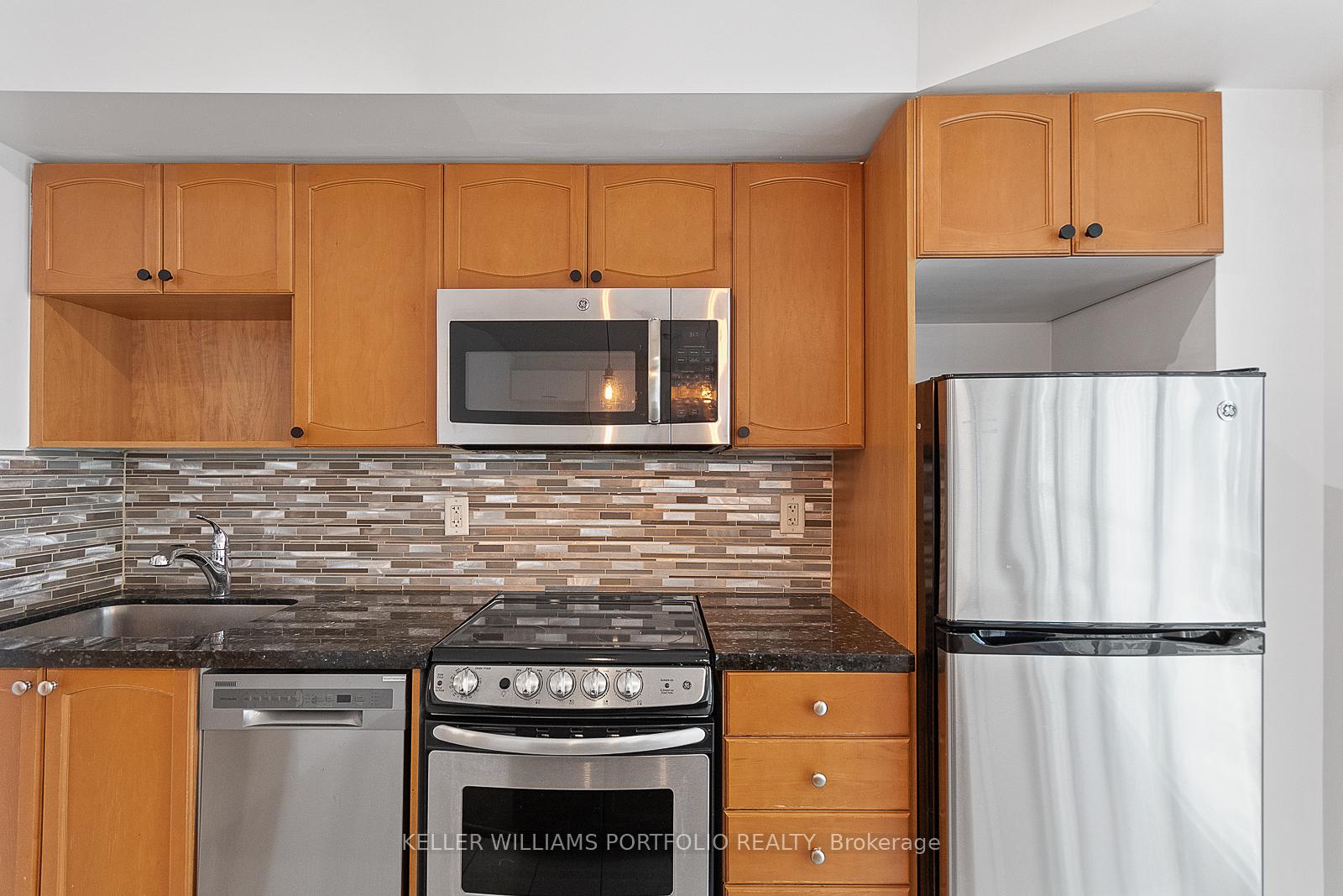 Photo 12 of Unit 1504, 18 Yonge Street, Toronto, Waterfront Communities — HOMEH
