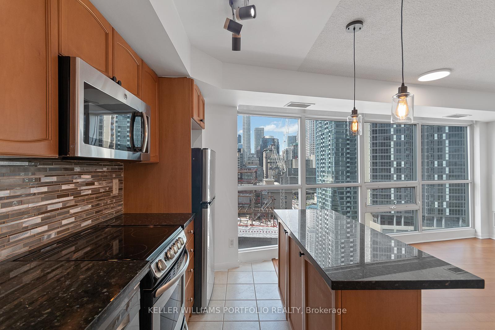 Photo 14 of Unit 1504, 18 Yonge Street, Toronto, Waterfront Communities — HOMEH