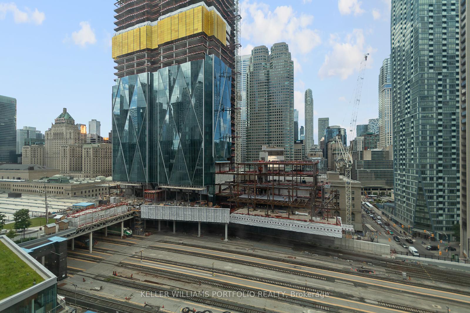 Photo 16 of Unit 1504, 18 Yonge Street, Toronto, Waterfront Communities — HOMEH