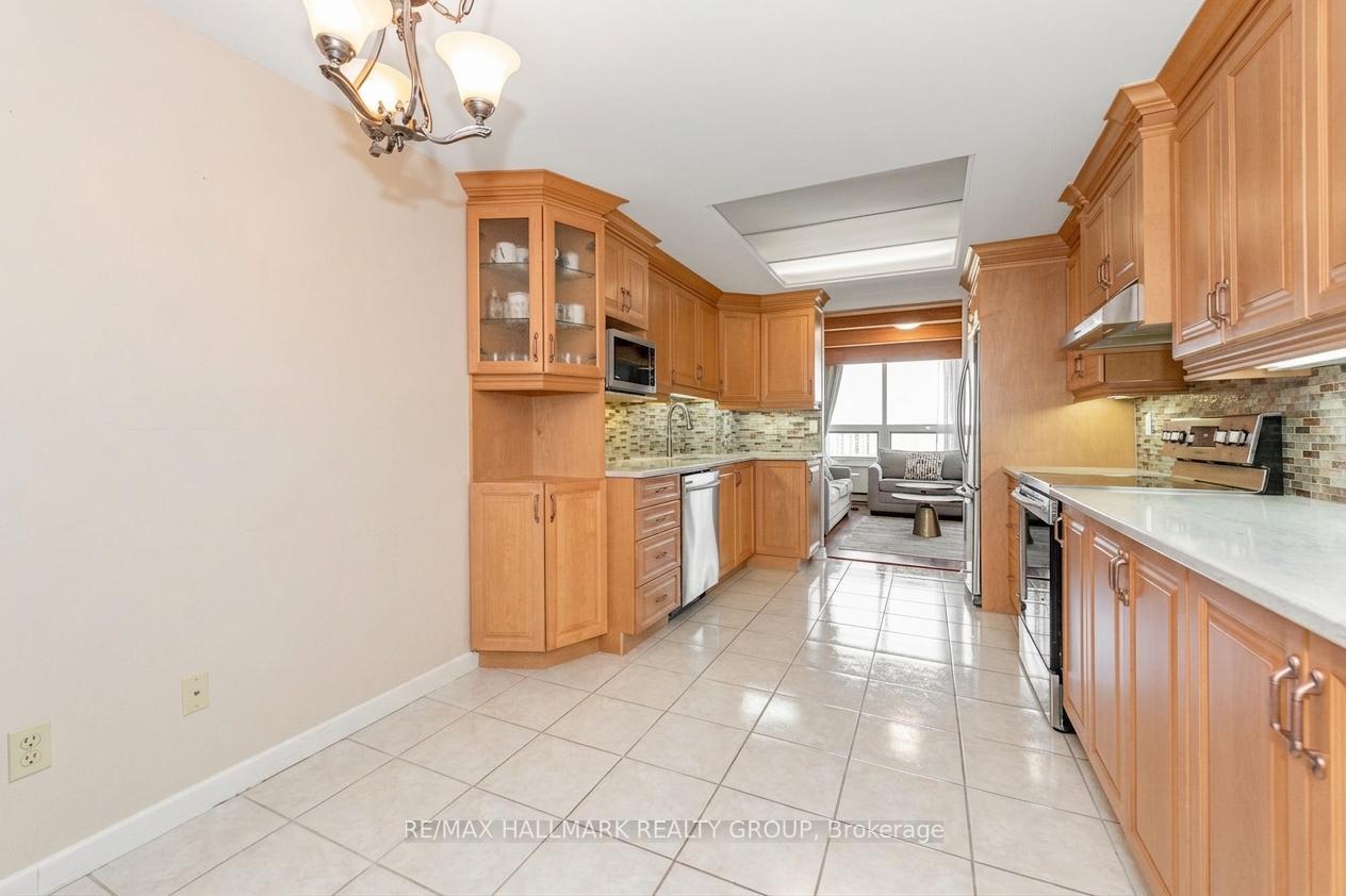 Photo 19 of Unit 1702, 1510 Riverside Drive, Ottawa, Riverview Park — HOMEH