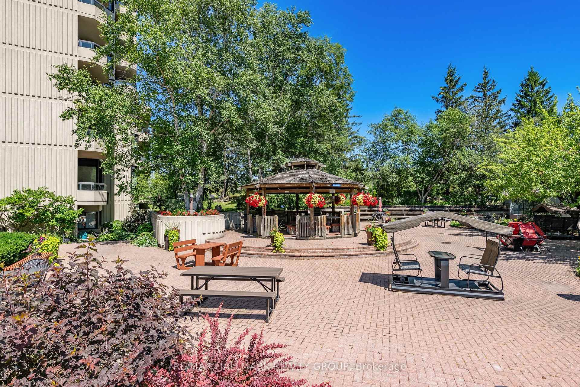 Photo 38 of Unit 1702, 1510 Riverside Drive, Ottawa, Riverview Park — HOMEH