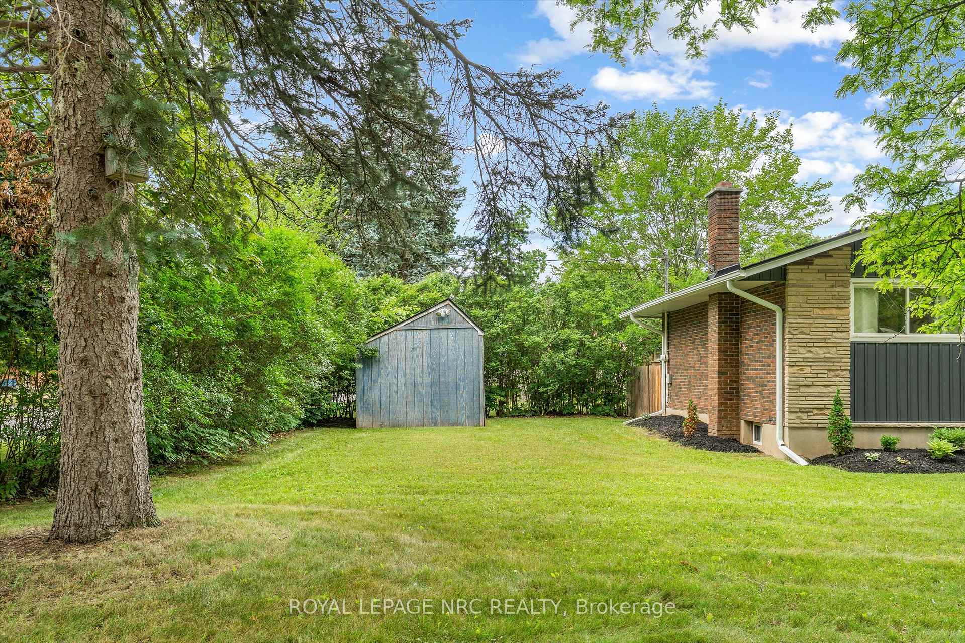 Photo 30 of 1 Kingston Bay, St. Catharines, Carlton/Bunting — HOMEH