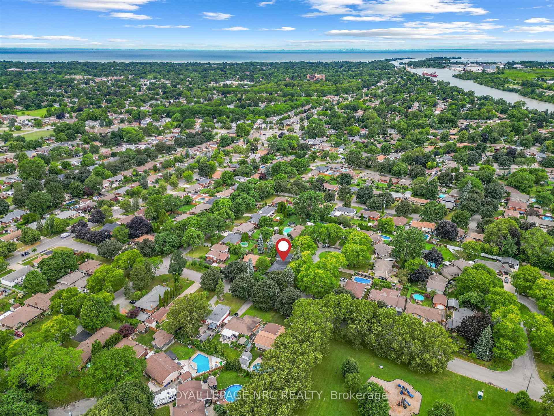 Photo 40 of 1 Kingston Bay, St. Catharines, Carlton/Bunting — HOMEH