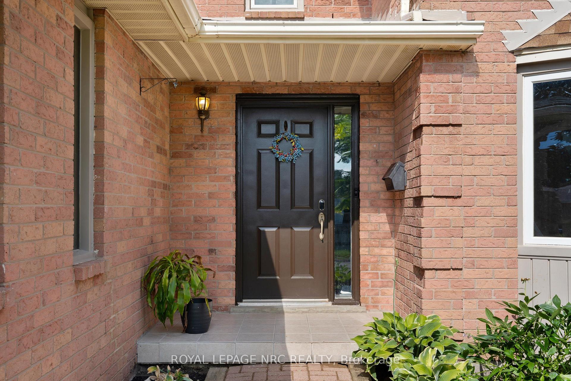 Photo 28 of 51 Briarsdale Crescent, Welland, N. Welland — HOMEH