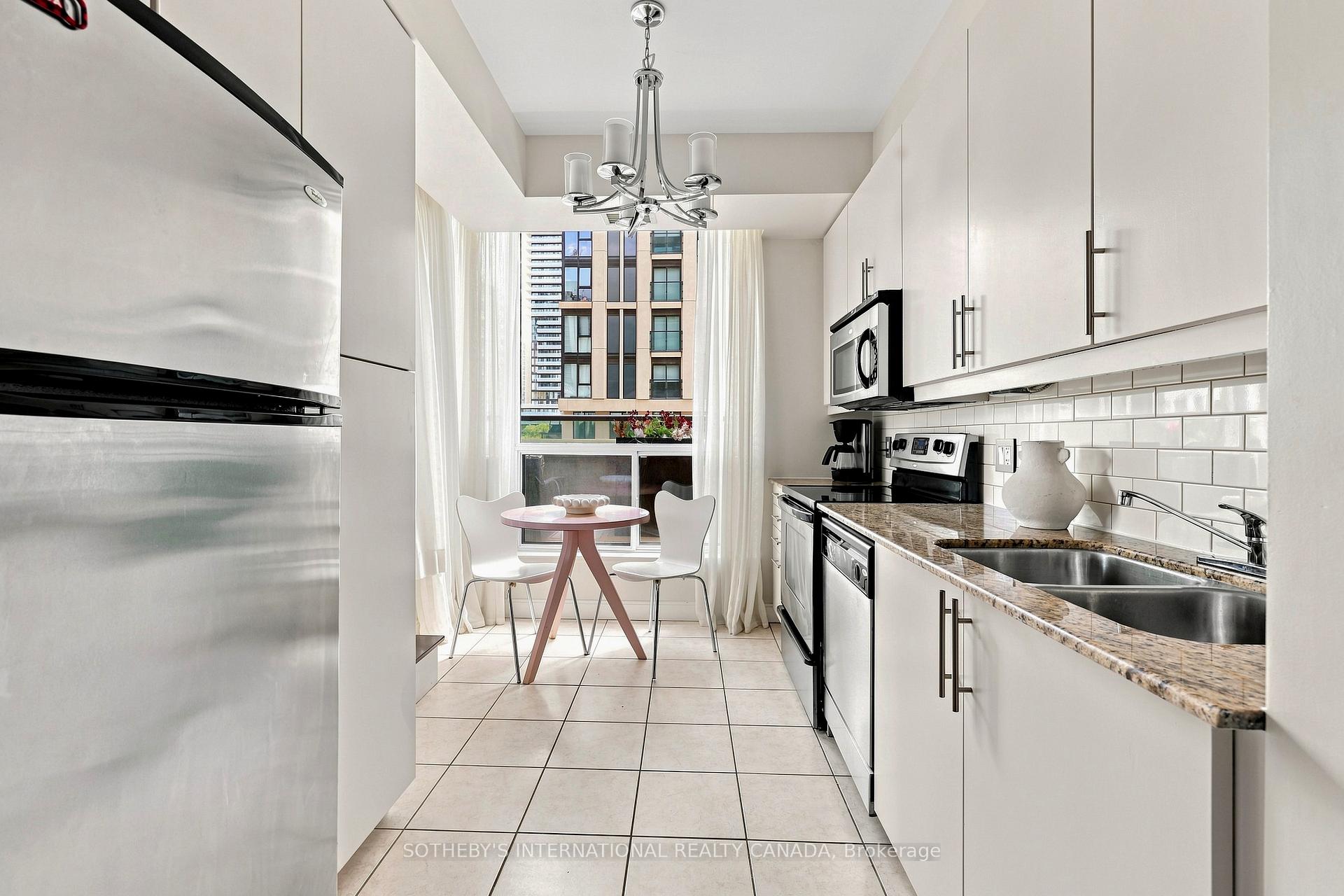 Photo 3 of Unit 409, 88 Broadway Avenue, Toronto, Mount Pleasant West — HOMEH