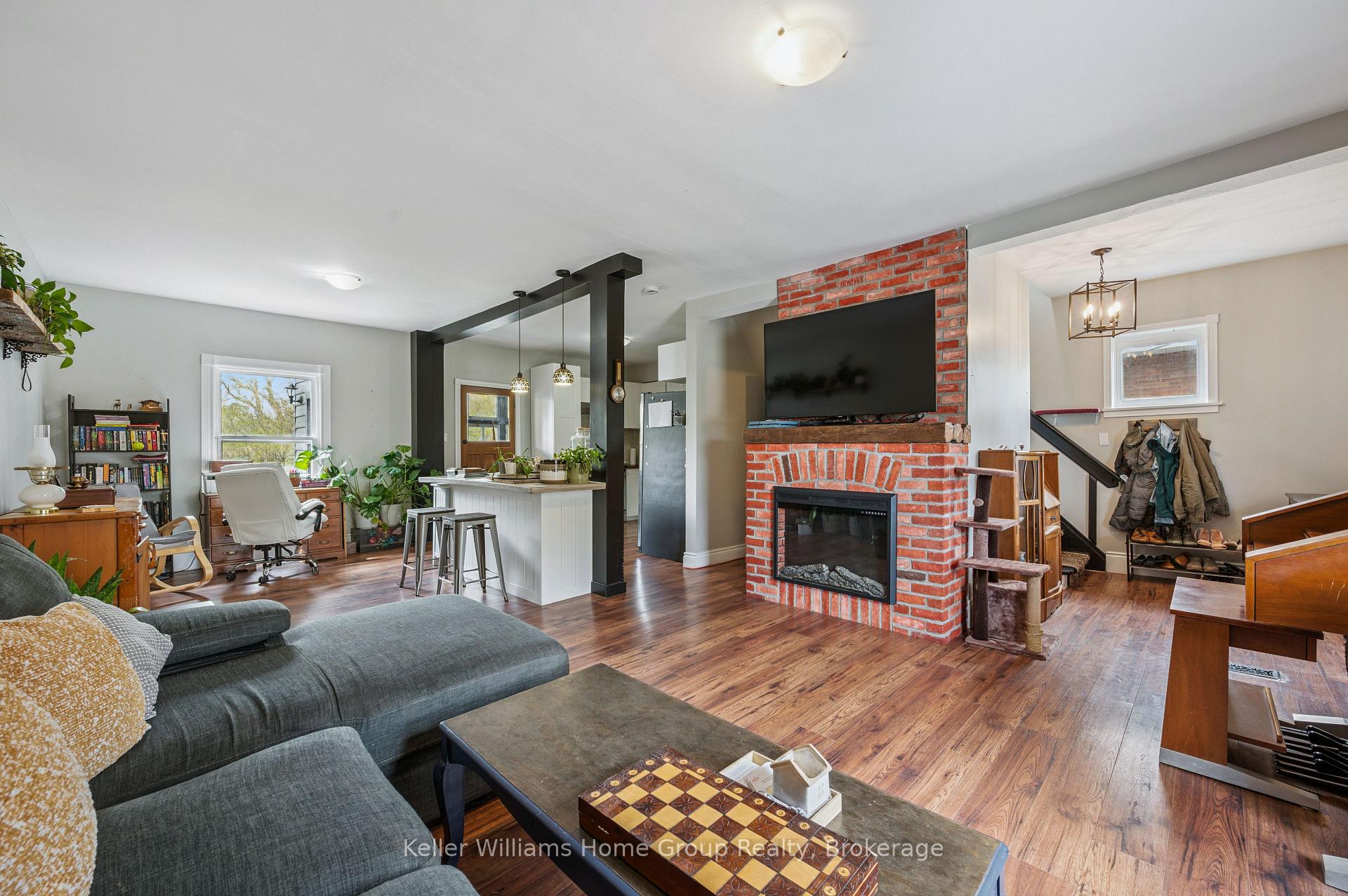 Photo 4 of 67 Stevenson Street S, Guelph, St. Patrick's Ward — HOMEH