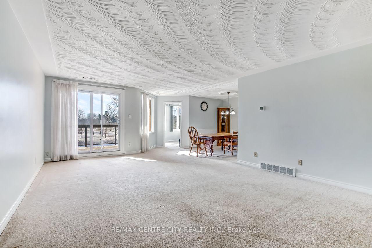 Photo 8 of Unit 11, 125 Elm Street, St. Thomas — HOMEH