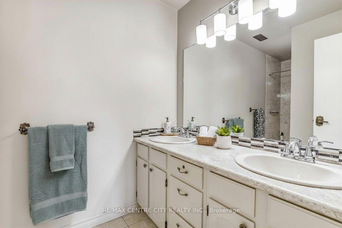 Photo 21 of Unit 11, 125 Elm Street, St. Thomas — HOMEH