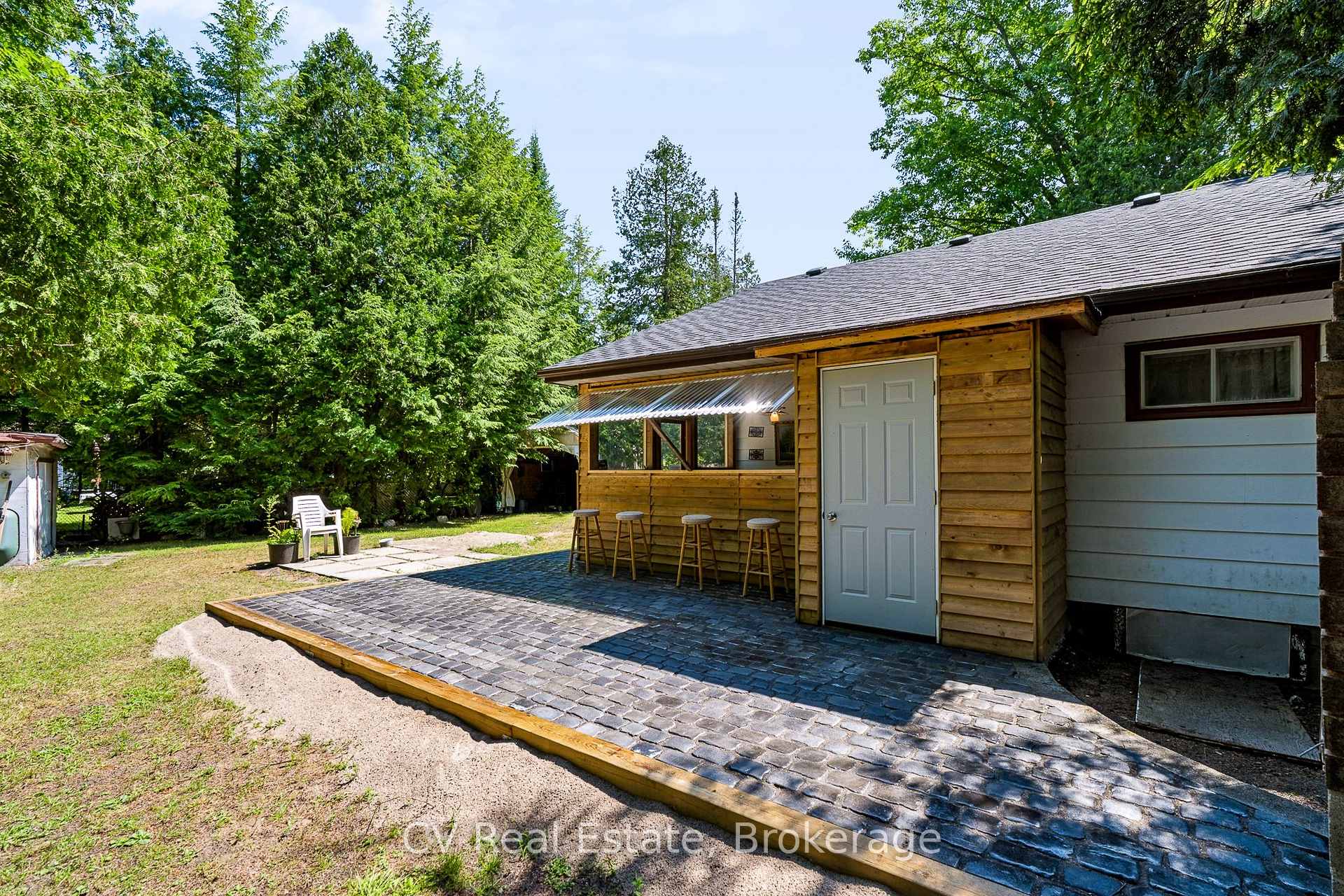 Photo 12 of 10 Brookside Drive, Tiny, Rural Tiny — HOMEH