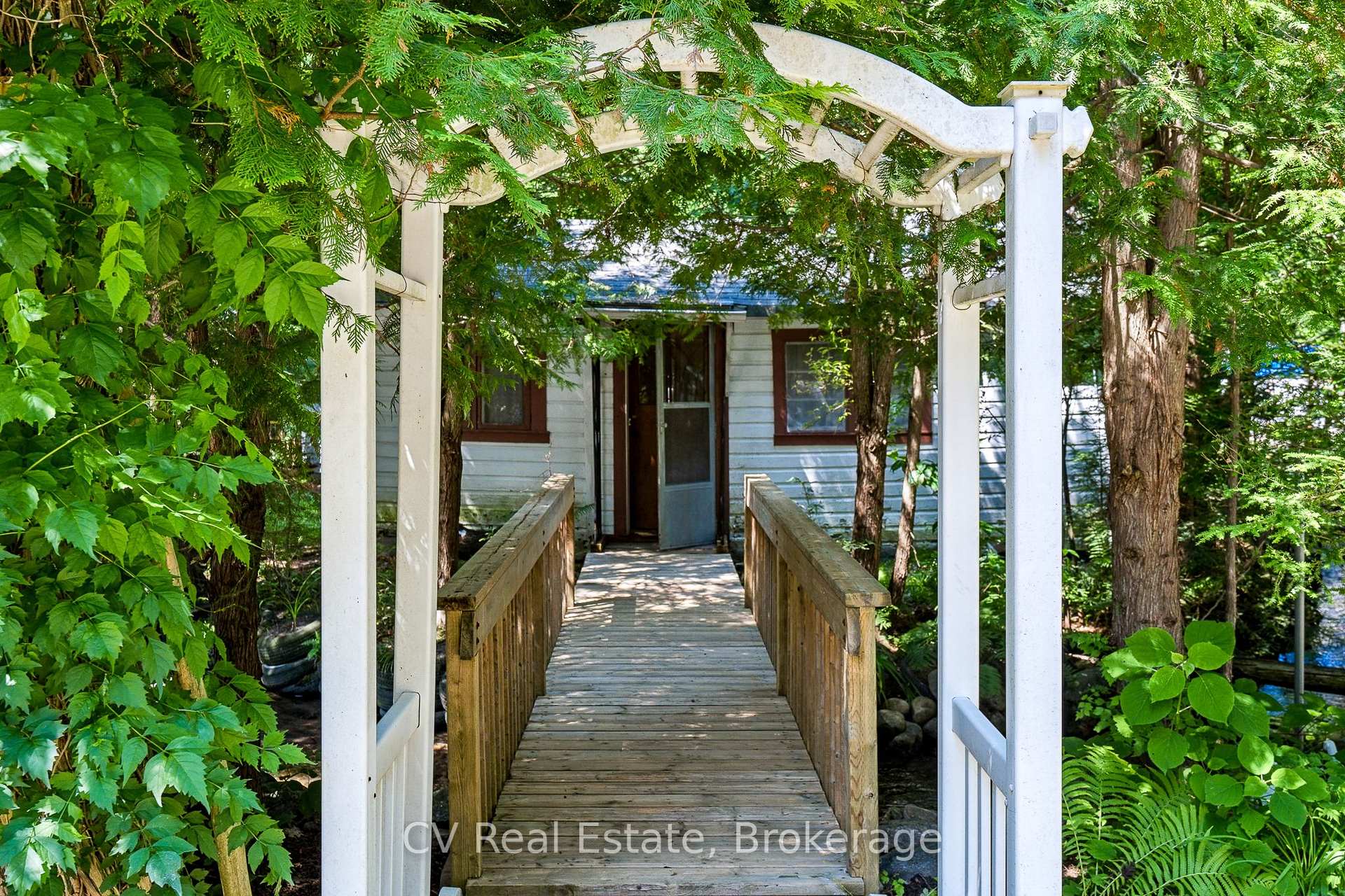 Photo 14 of 10 Brookside Drive, Tiny, Rural Tiny — HOMEH
