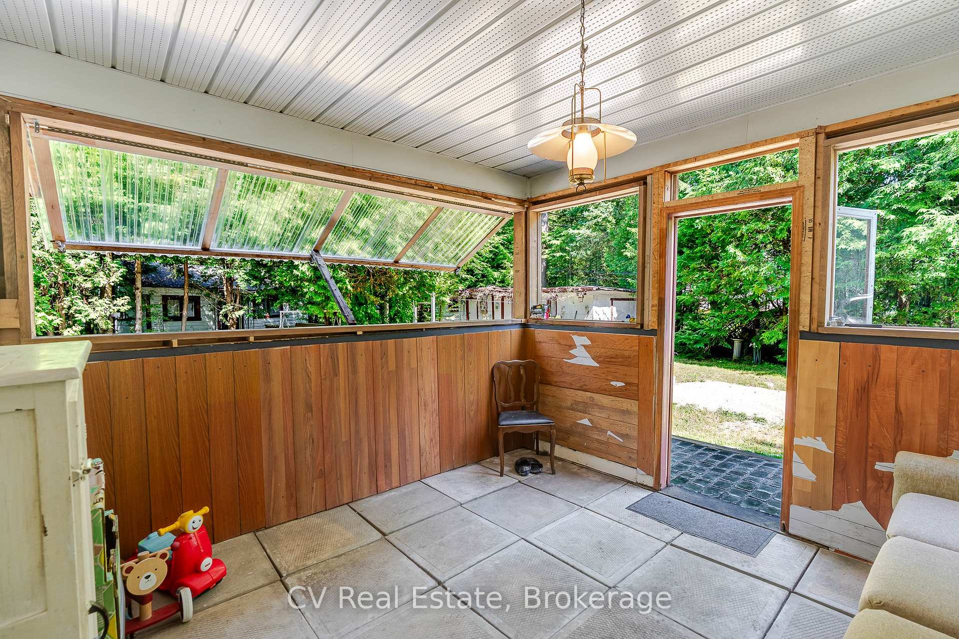 Photo 19 of 10 Brookside Drive, Tiny, Rural Tiny — HOMEH
