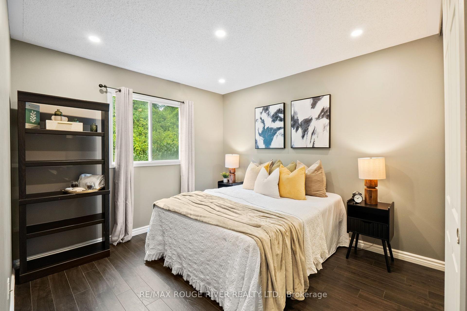 Photo 25 of 67 Trewin Lane, Clarington, Bowmanville — HOMEH