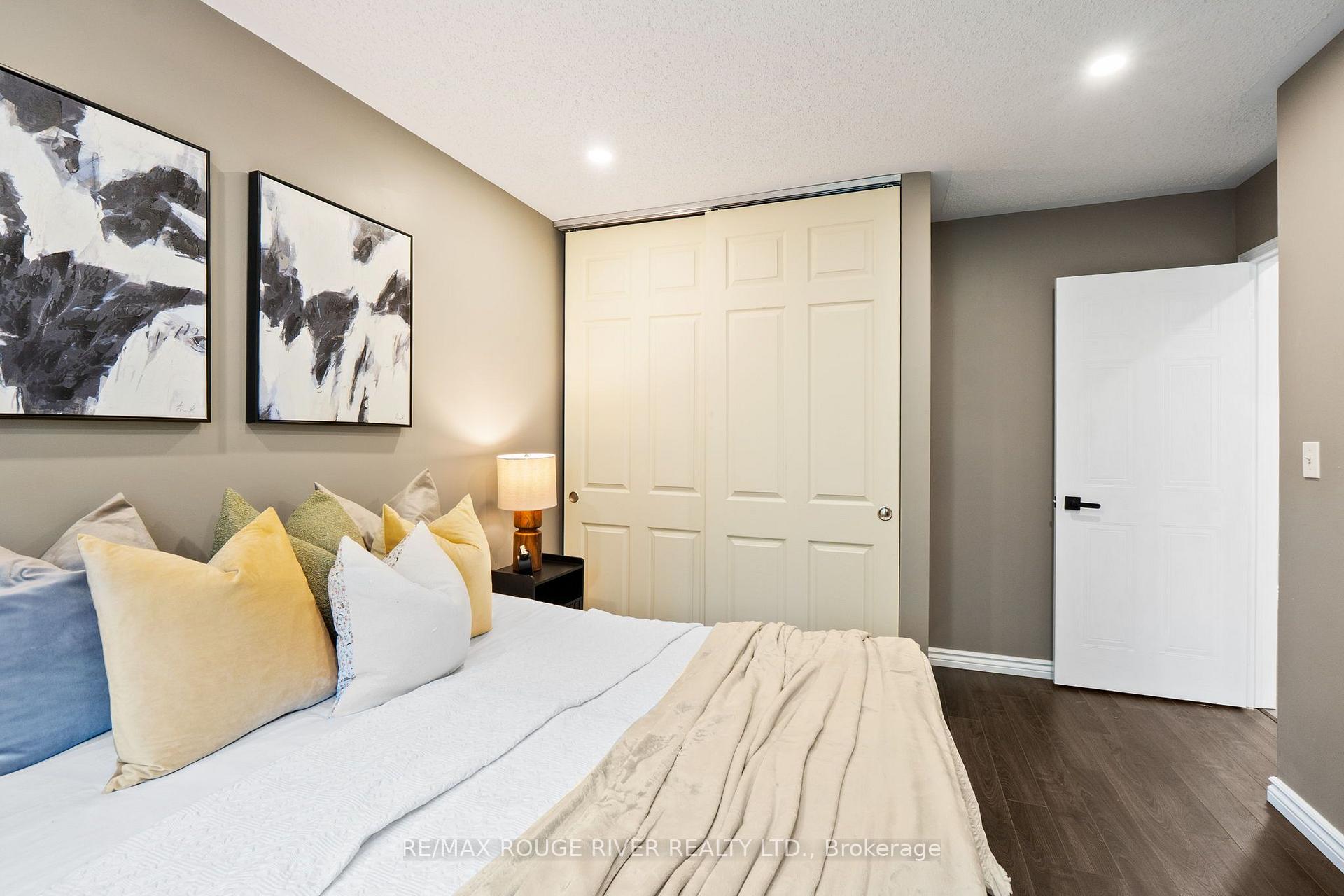 Photo 26 of 67 Trewin Lane, Clarington, Bowmanville — HOMEH