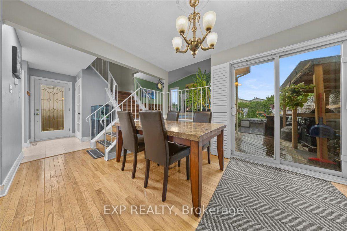 Photo 5 of 1044 Arrowhead Place, Ottawa, Convent Glen — HOMEH
